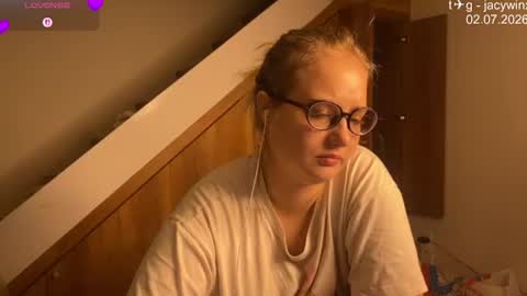 jacywinslat online show from August 2, 2:13 pm