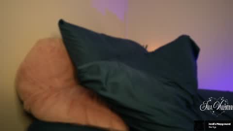 Jada online show from August 12, 4:26 am