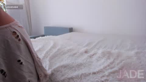 Jade online show from July 27, 8:42 am