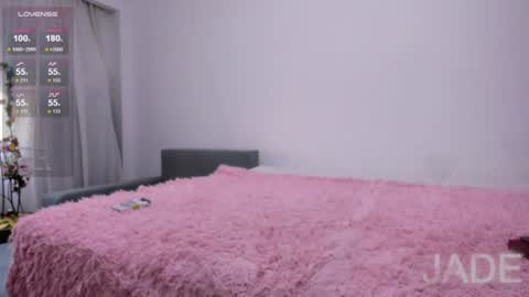 Jade online show from August 11, 4:42 pm