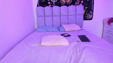 jade__weed online show from July 12, 11:00 pm