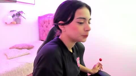 jade_aitana online show from August 14, 8:01 pm
