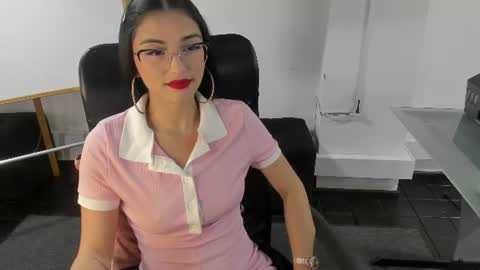 jade_connor online show from August 5, 9:13 pm
