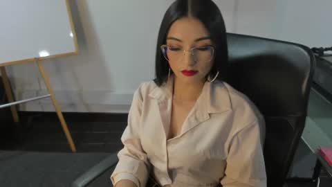 jade_connor online show from August 7, 10:43 pm
