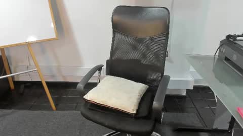 jade_connor online show from August 7, 11:49 pm