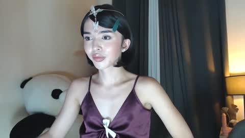 NewModel online show from February 18, 9:56 pm