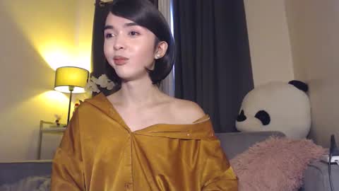 NewModel online show from February 24, 2:10 am