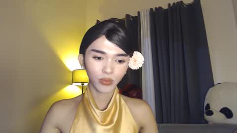 NewModel online show from February 24, 7:12 pm
