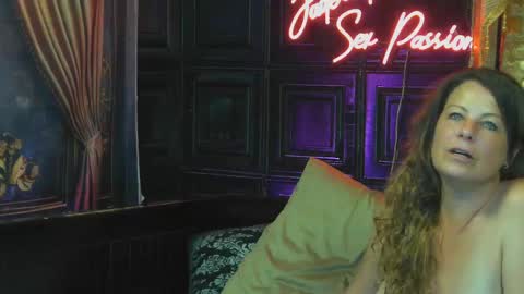 JadeandDamon online show from June 3, 7:17 pm