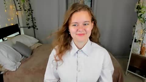 Jade online show from August 1, 7:20 pm