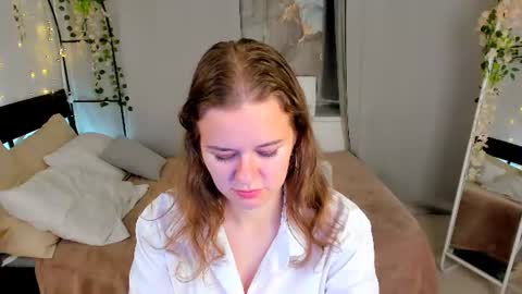 Jade online show from August 7, 9:15 pm