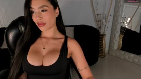 JADE EVANS online show from August 14, 5:49 pm