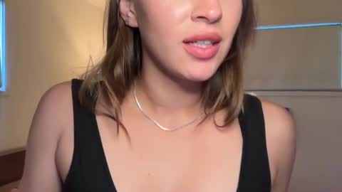 Jadeee online show from August 8, 2:33 am