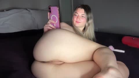 Jade james online show from July 14, 5:45 am