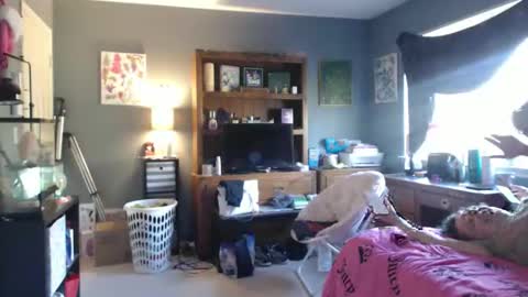Jade online show from March 11, 1:19 pm