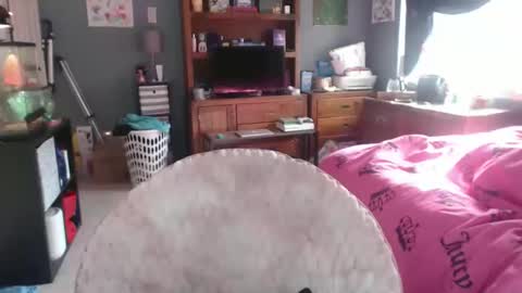 Jade online show from March 11, 7:55 pm