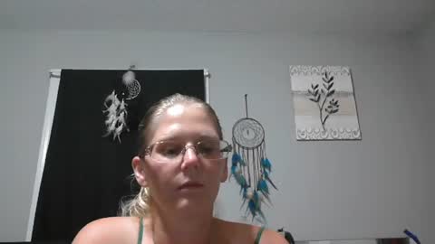 JadeLuv online show from July 28, 1:55 am