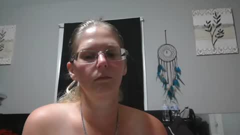 JadeLuv online show from July 28, 3:23 am