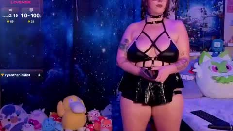 jadeplant online show from July 24, 12:46 am