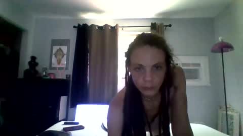 jader0se online show from July 28, 3:18 pm