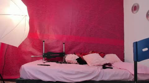Jade  online show from August 18, 4:57 pm