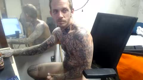 showingitoff online show from August 12, 6:49 am