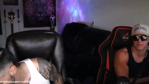 Jake and Noah online show from August 8, 3:17 am