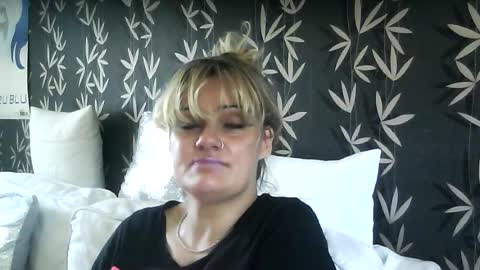 JAKKI LOUISE pornstar online show from June 24, 4:31 pm