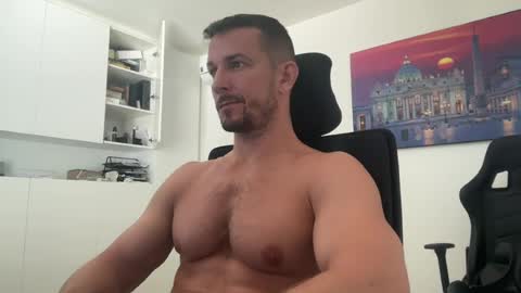 Muscle beast P online show from August 14, 6:17 am