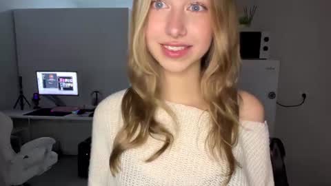 Zoe online show from August 12, 8:44 pm