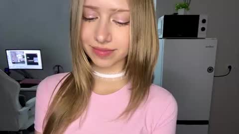 Zoe online show from August 14, 12:14 am