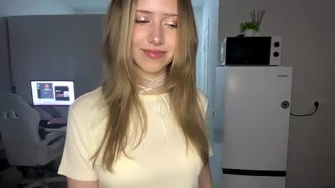 Zoe online show from August 14, 5:16 pm