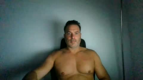 jam3s5959 online show from August 10, 12:39 pm