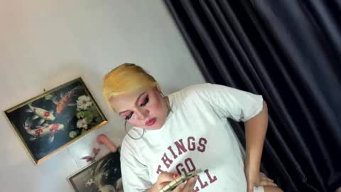 jamelahjuicesx online show from August 4, 11:51 am