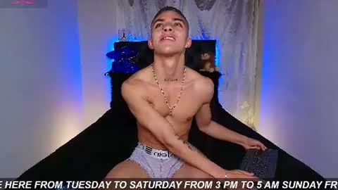 james1lee_ online show from July 31, 7:25 am