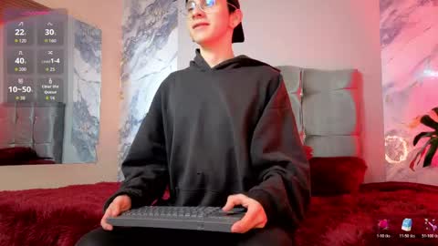 james_adamss_ online show from April 30, 12:08 pm
