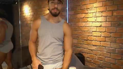 James Axel online show from August 5, 3:43 pm