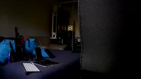 James Bondage online show from July 25, 6:01 pm