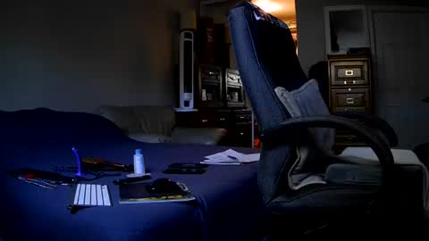 James Bondage online show from August 1, 8:15 pm