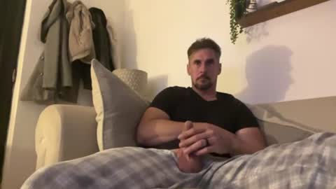 jamesmassion online show from August 13, 12:02 am