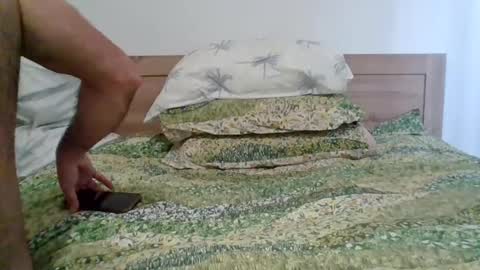 jamie_xerri_32 online show from July 19, 10:34 pm