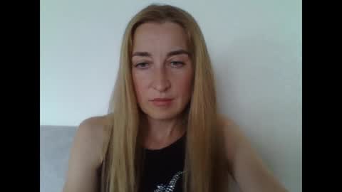 JamieSweetx online show from August 5, 1:31 pm