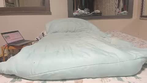 Bootyshows online show from August 5, 10:57 am