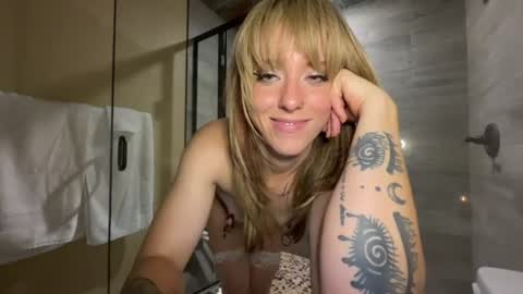 janeee24 online show from August 14, 9:46 am