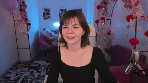 janefields online show from August 6, 7:18 am
