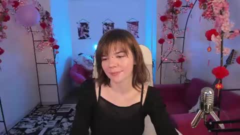 janefields online show from August 7, 1:11 pm