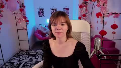 janefields online show from August 9, 11:33 am