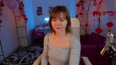 janefields online show from August 11, 7:21 am