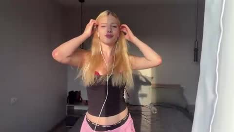 Luna online show from August 8, 7:30 am