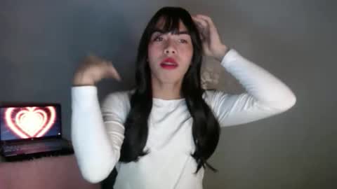 janelux_x online show from May 27, 4:53 pm